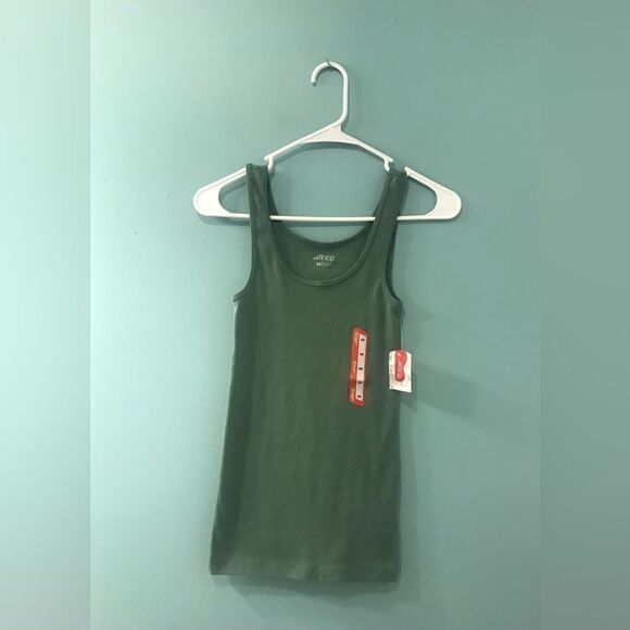 NWT … BCG “Size: XS” Laurel Wreath Tank Top - Picture 1 of 5